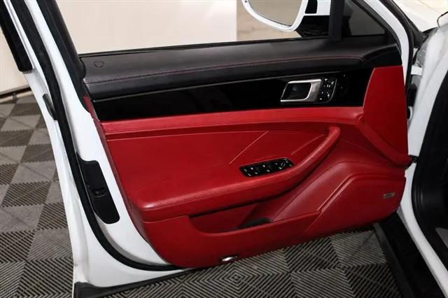 2018 Porsche Panamera Panamera