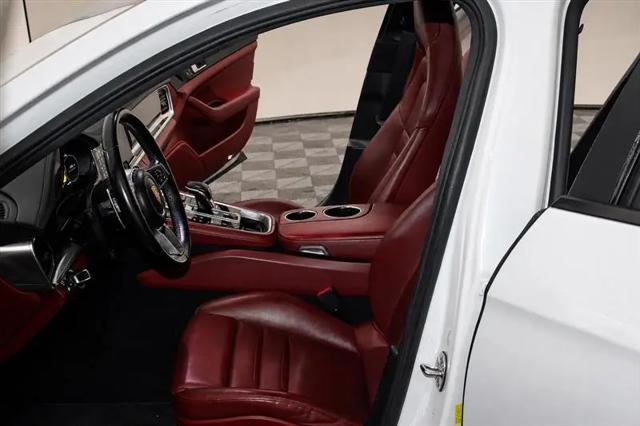 2018 Porsche Panamera Panamera