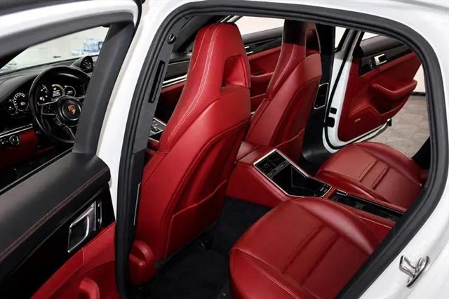 2018 Porsche Panamera Panamera