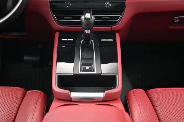 2023 Porsche Macan Macan