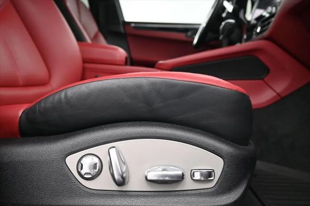 2023 Porsche Macan Macan