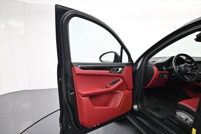 2023 Porsche Macan Macan