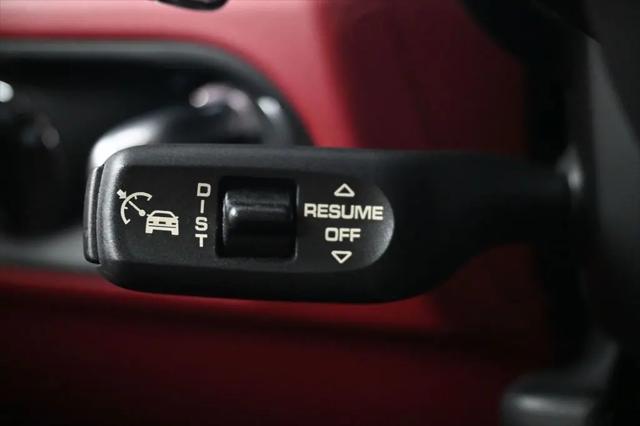 2023 Porsche Macan Macan