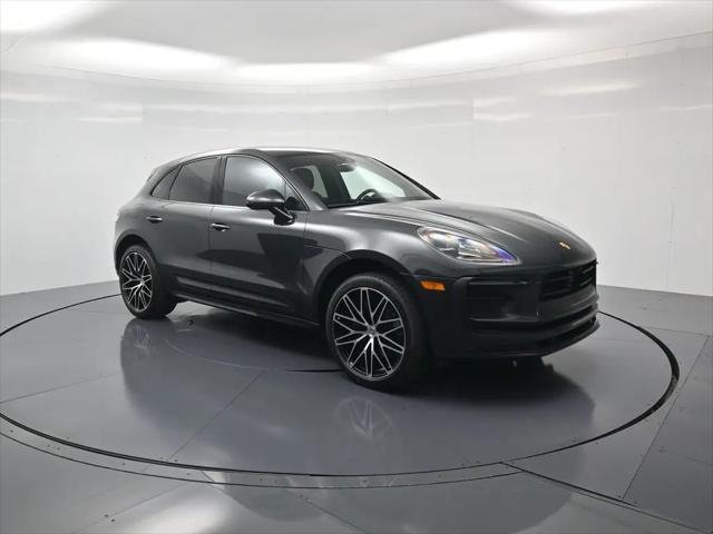 2023 Porsche Macan Macan