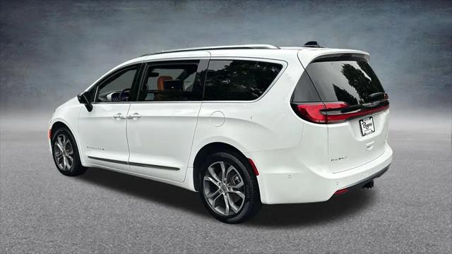 2025 Chrysler Pacifica Pinnacle AWD