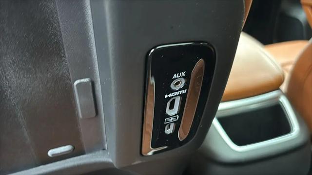 2025 Chrysler Pacifica Pinnacle AWD