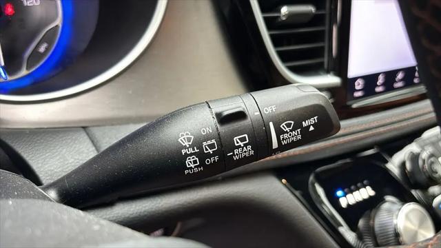 2025 Chrysler Pacifica Pinnacle AWD