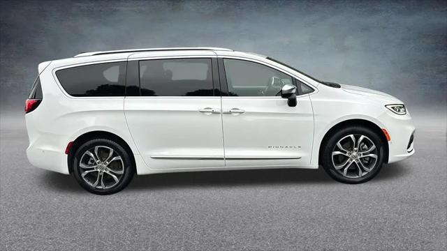 2025 Chrysler Pacifica Pinnacle AWD