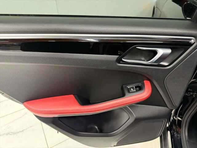 2018 Porsche Macan Base
