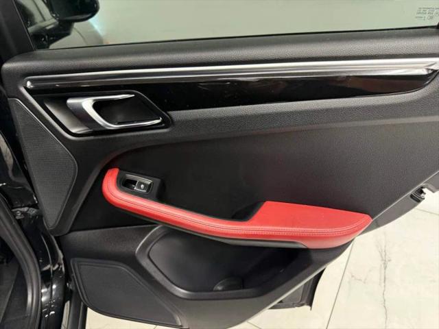 2018 Porsche Macan Base