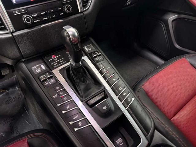 2018 Porsche Macan Base