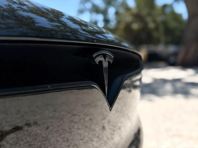 2021 Tesla Model X Long Range Plus Dual Motor All-Wheel Drive