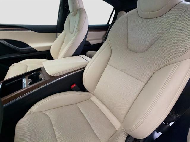 2023 Tesla Model X Standard Range