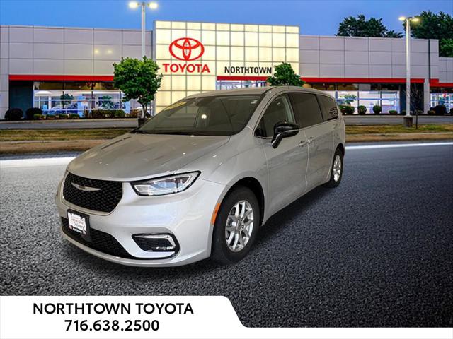 2024 Chrysler Pacifica Touring L for sale in Amherst, NY