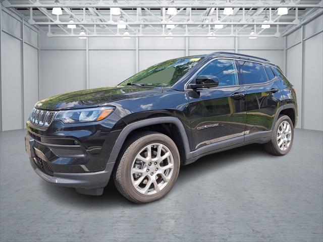 2023 Jeep Compass Latitude Lux FWD 2023 Jeep Compass Latitude Lux FWD