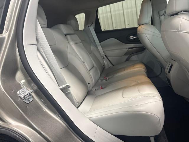 2019 Jeep Cherokee Limited FWD