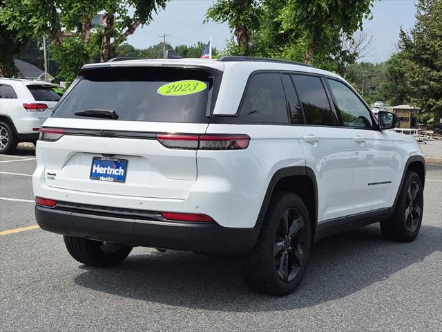 2023 Jeep Grand Cherokee Altitude 4x4 2023 Jeep Grand Cherokee Altitude 4x4