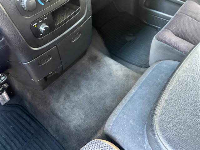 2005 Dodge Ram 3500 SLT/Laramie