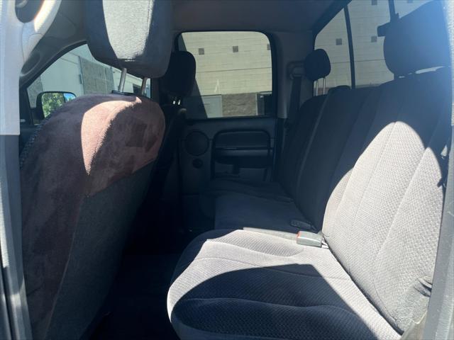 2005 Dodge Ram 3500 SLT/Laramie