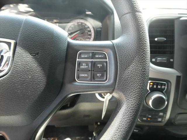 2019 Ram 1500 Classic SLT Crew Cab 4x4 64 Box