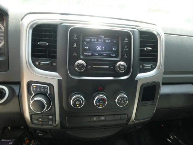 2019 Ram 1500 Classic SLT Crew Cab 4x4 64 Box
