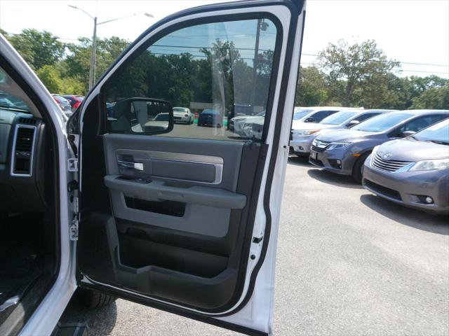 2019 Ram 1500 Classic SLT Crew Cab 4x4 64 Box