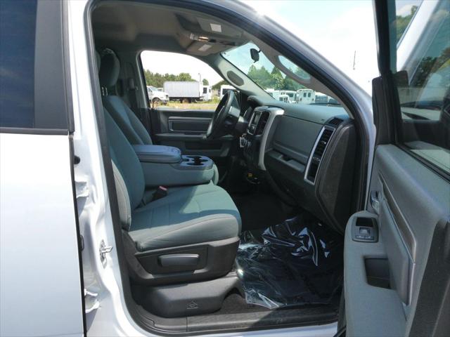 2019 Ram 1500 Classic SLT Crew Cab 4x4 64 Box