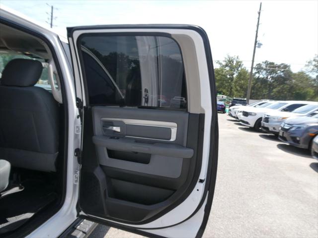 2019 Ram 1500 Classic SLT Crew Cab 4x4 64 Box
