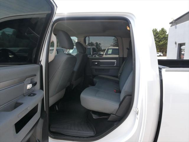 2019 Ram 1500 Classic SLT Crew Cab 4x4 64 Box