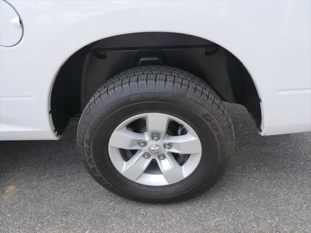 2019 Ram 1500 Classic SLT Crew Cab 4x4 64 Box