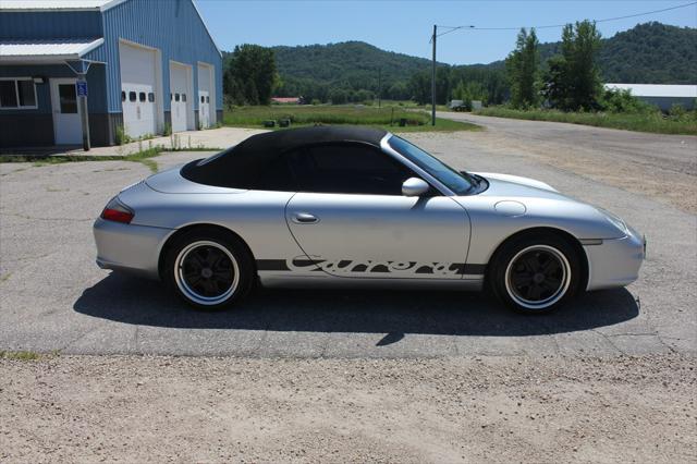 2004 Porsche 911 CARRERA