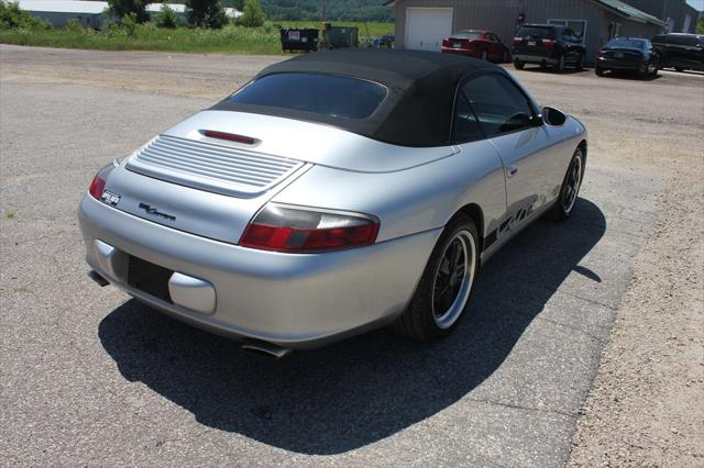2004 Porsche 911 CARRERA