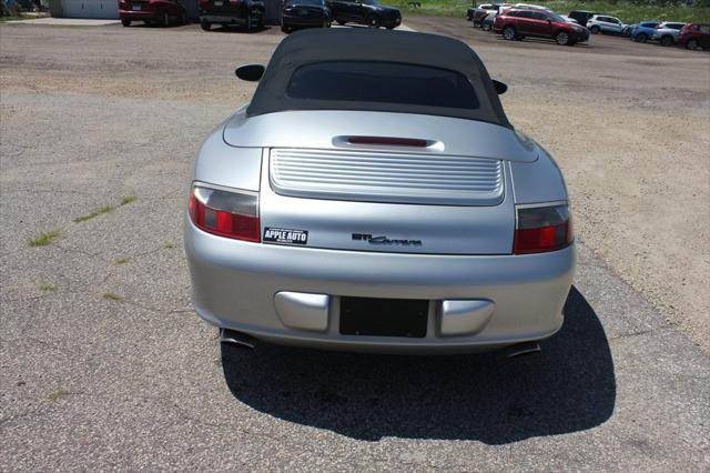 2004 Porsche 911 CARRERA