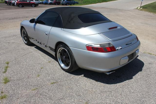 2004 Porsche 911 CARRERA