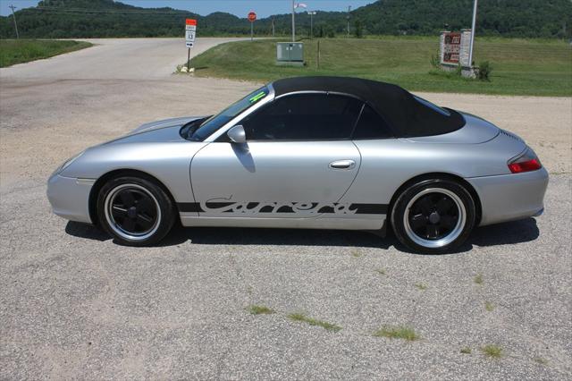 2004 Porsche 911 CARRERA