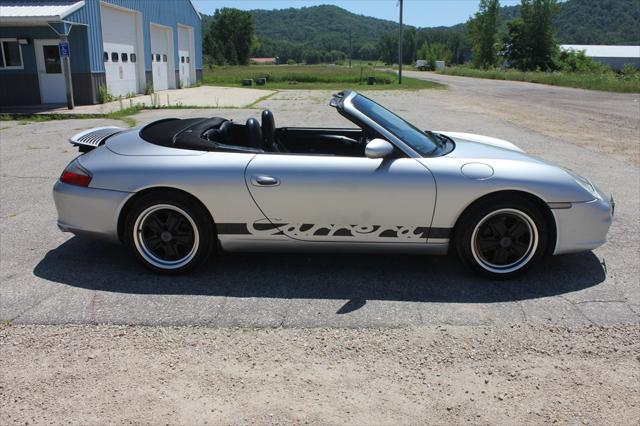 2004 Porsche 911 CARRERA