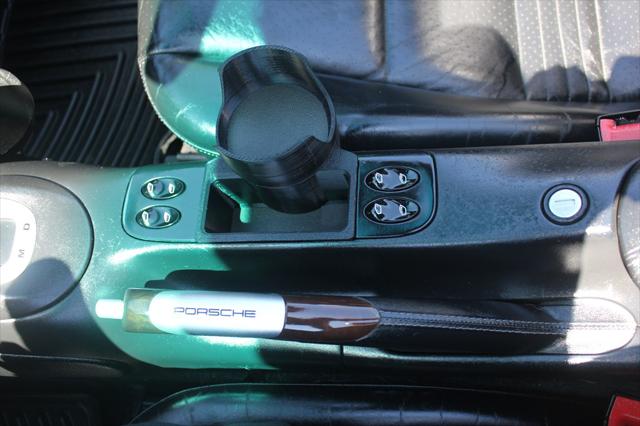 2004 Porsche 911 CARRERA