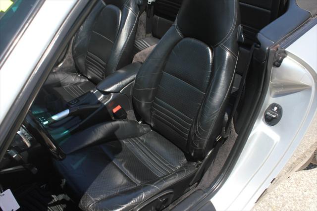 2004 Porsche 911 CARRERA