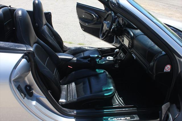 2004 Porsche 911 CARRERA