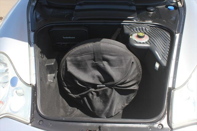 2004 Porsche 911 CARRERA