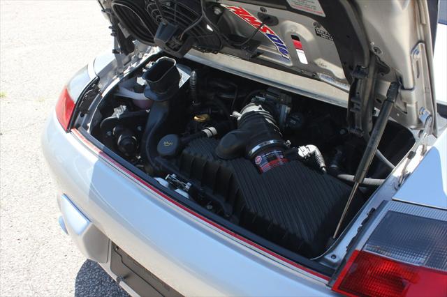 2004 Porsche 911 CARRERA