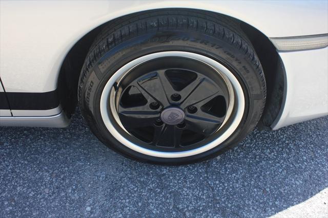 2004 Porsche 911 CARRERA