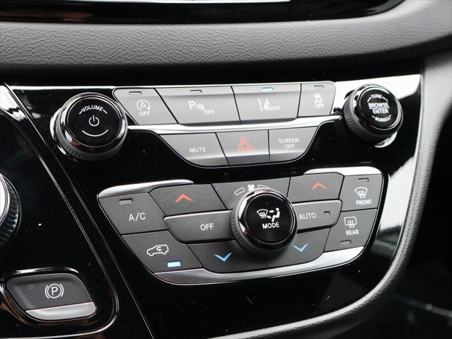2027 Chrysler Pacifica LX