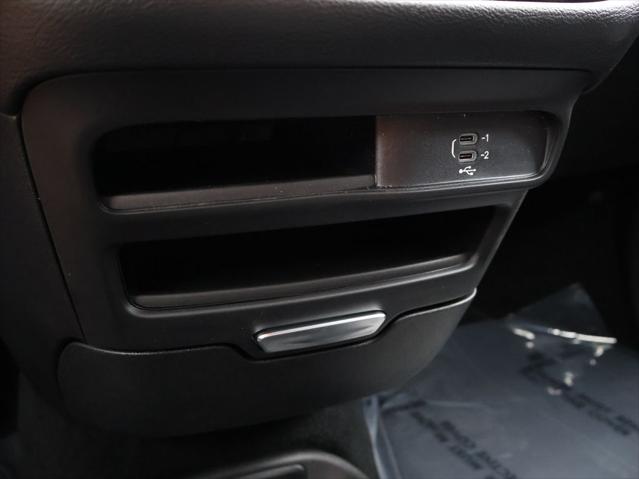 2027 Chrysler Pacifica LX