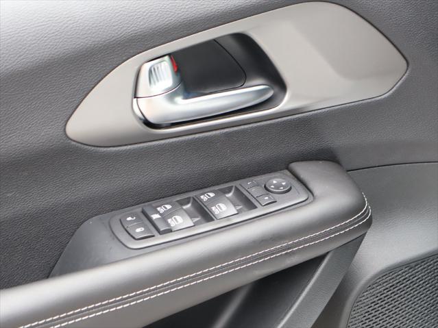 2027 Chrysler Pacifica LX