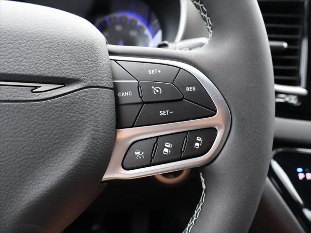 2027 Chrysler Pacifica LX