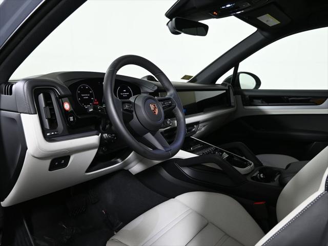 2026 Porsche Cayenne E-Hybrid Unknown