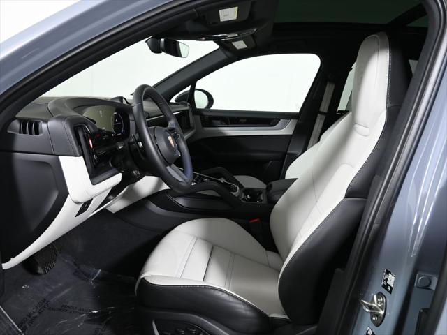 2026 Porsche Cayenne E-Hybrid Unknown