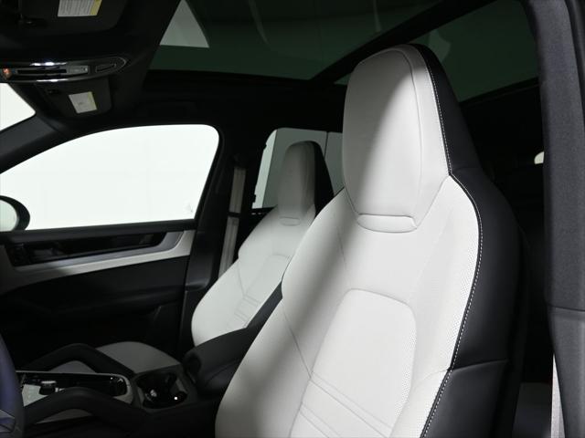 2026 Porsche Cayenne E-Hybrid Unknown