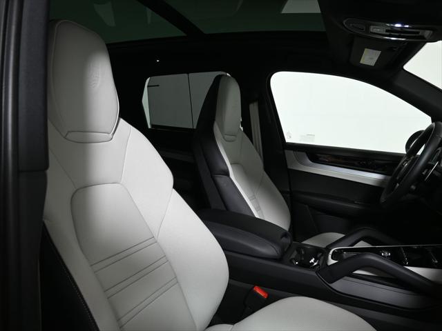 2026 Porsche Cayenne E-Hybrid Unknown